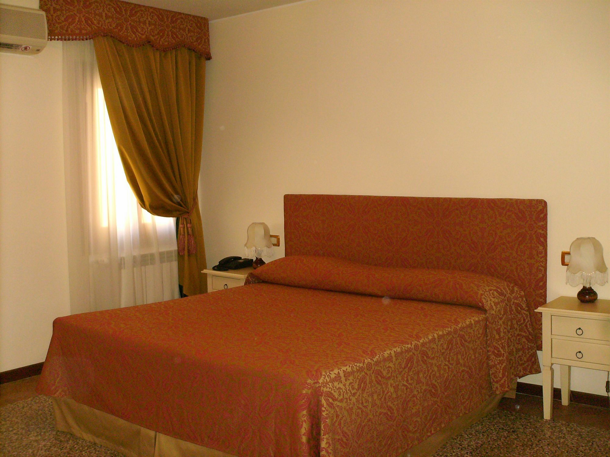 Locanda Herion Velence Kültér fotó
