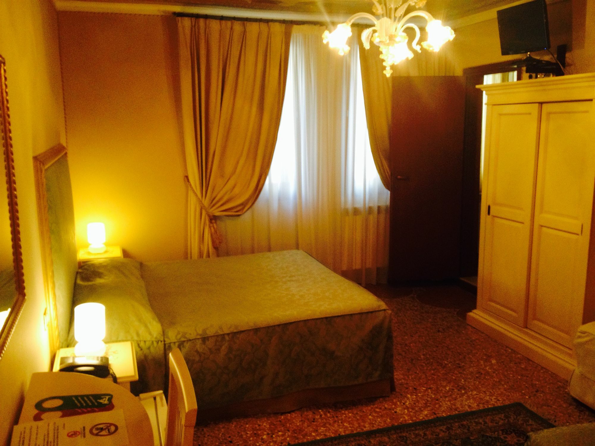 Locanda Herion Velence Kültér fotó